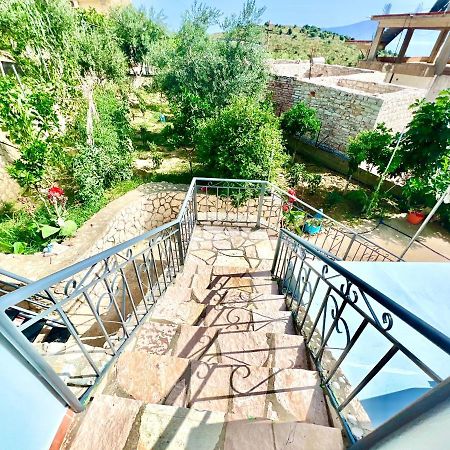Coral Guesthouse Sarande Exterior photo