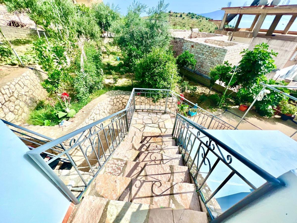 Coral Guesthouse Sarande Exterior photo