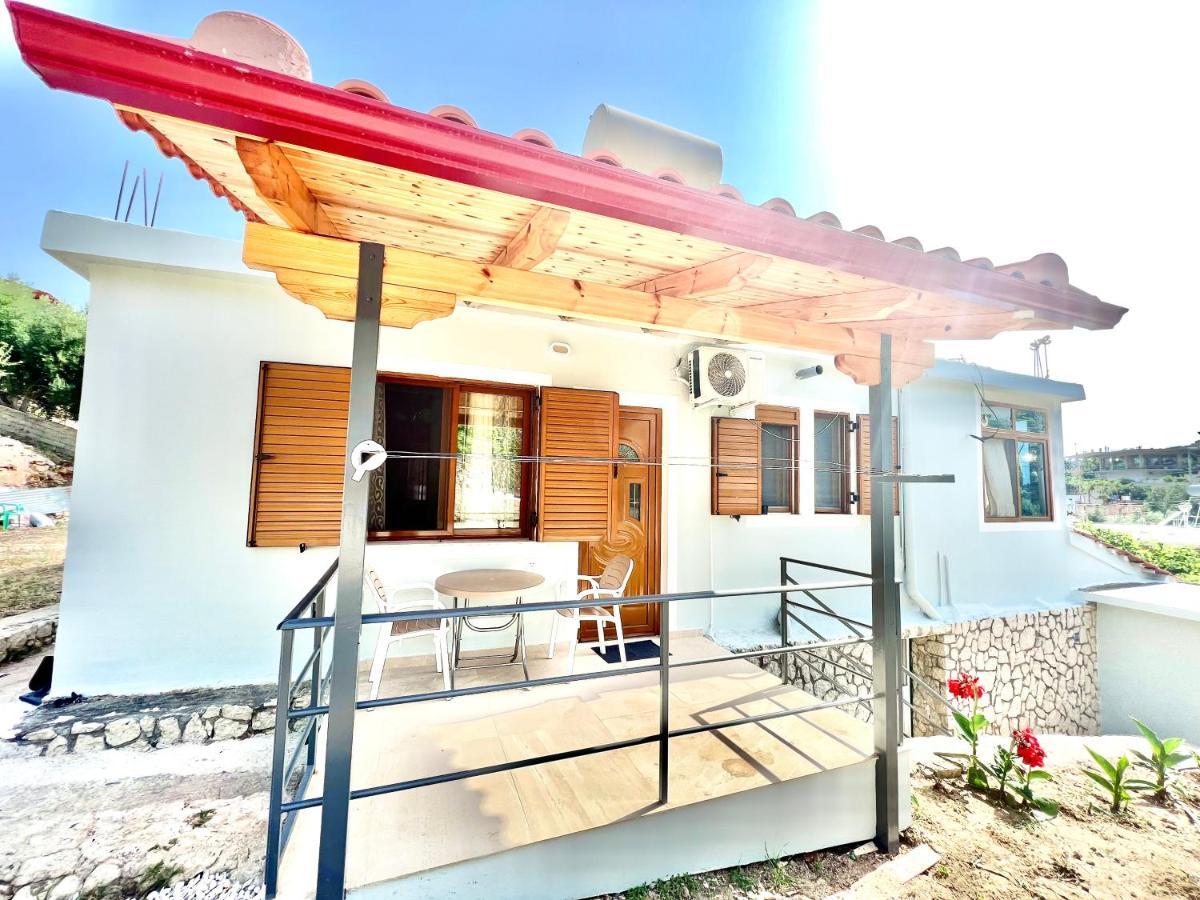 Coral Guesthouse Sarande Exterior photo