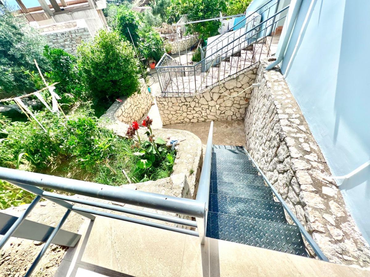 Coral Guesthouse Sarande Exterior photo