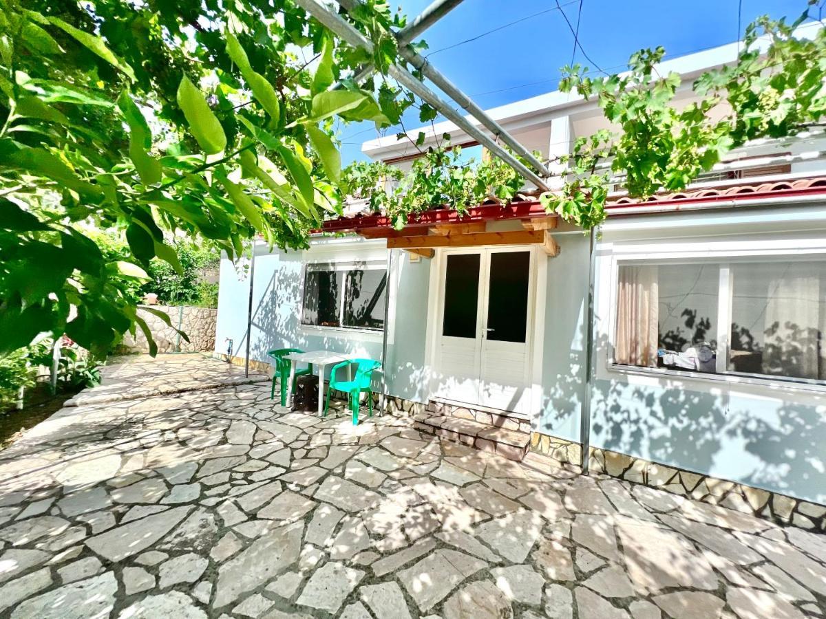 Coral Guesthouse Sarande Exterior photo