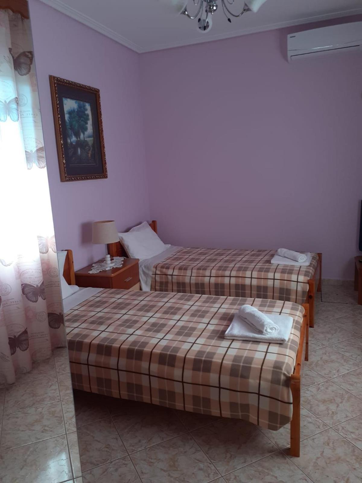 Coral Guesthouse Sarande Exterior photo
